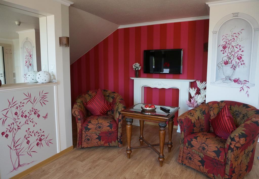 Deluxe Apartments Der "Alten Apotheke" بريرو الغرفة الصورة